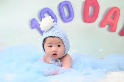 余江宝宝脸上起红疹子